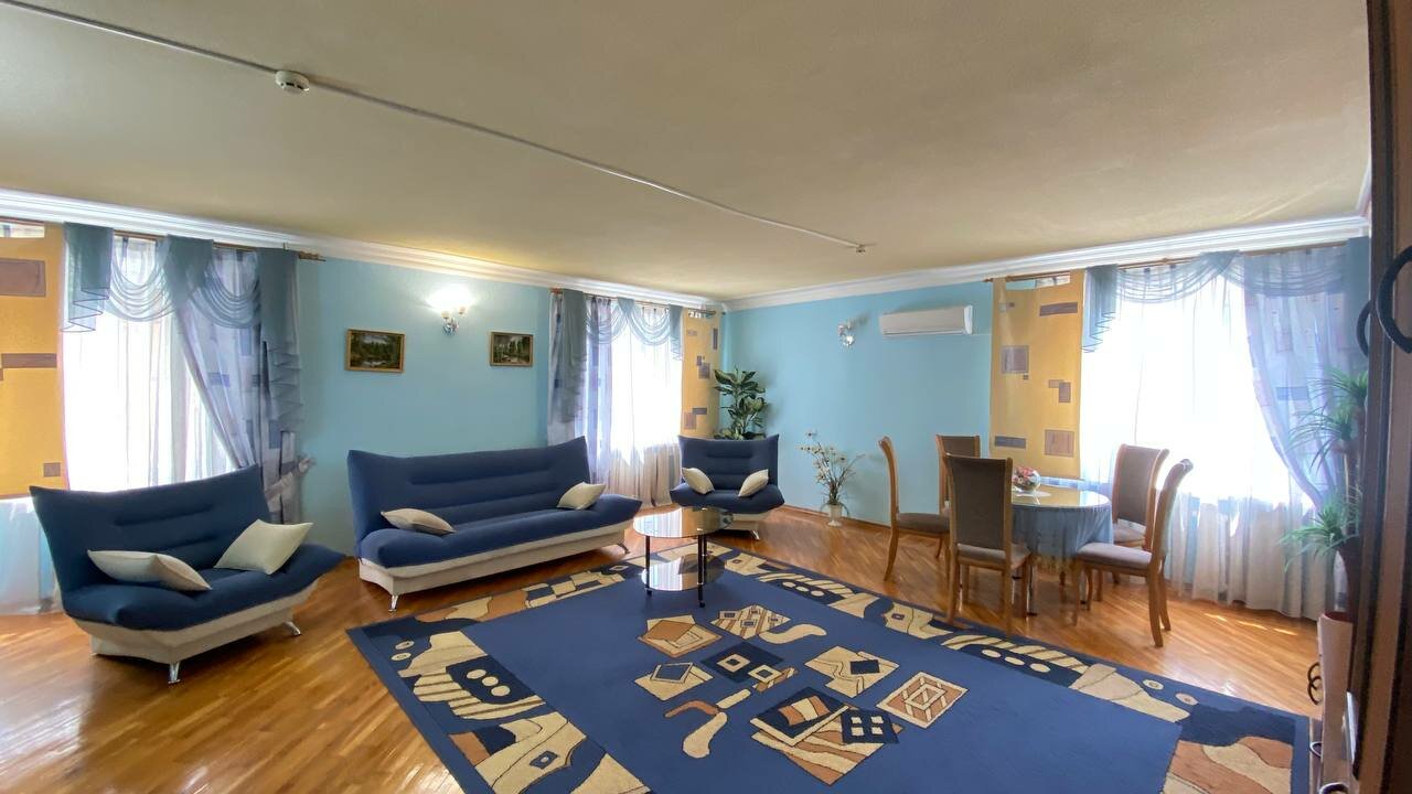 Гостиница Никопол Шахты-11