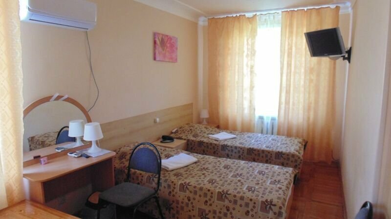 Гостиница Никопол Шахты-175