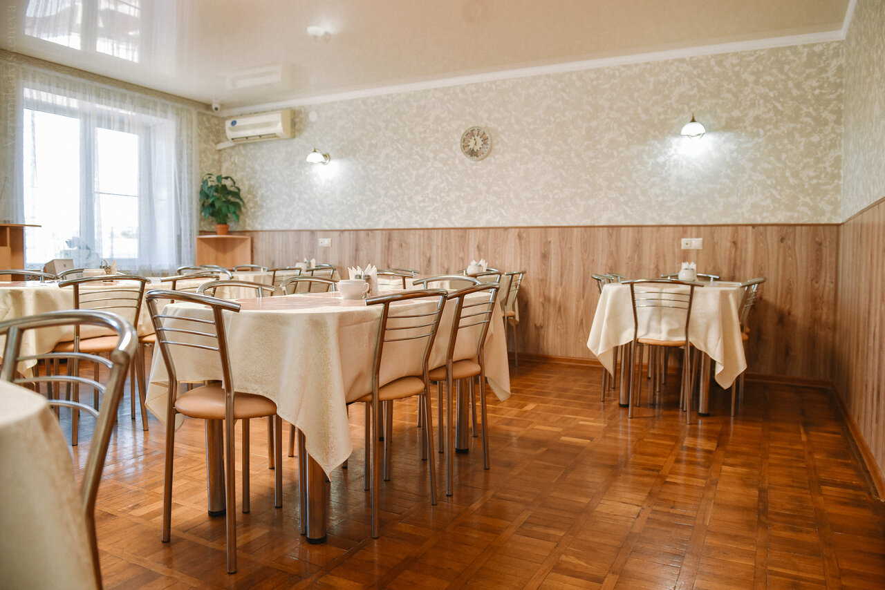 Гостиница Никопол Шахты-139