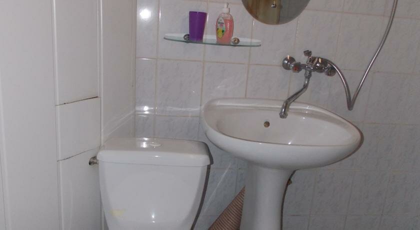 Гостиница Никопол Шахты-145