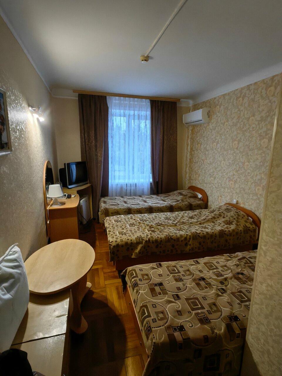 Гостиница Никопол Шахты-226