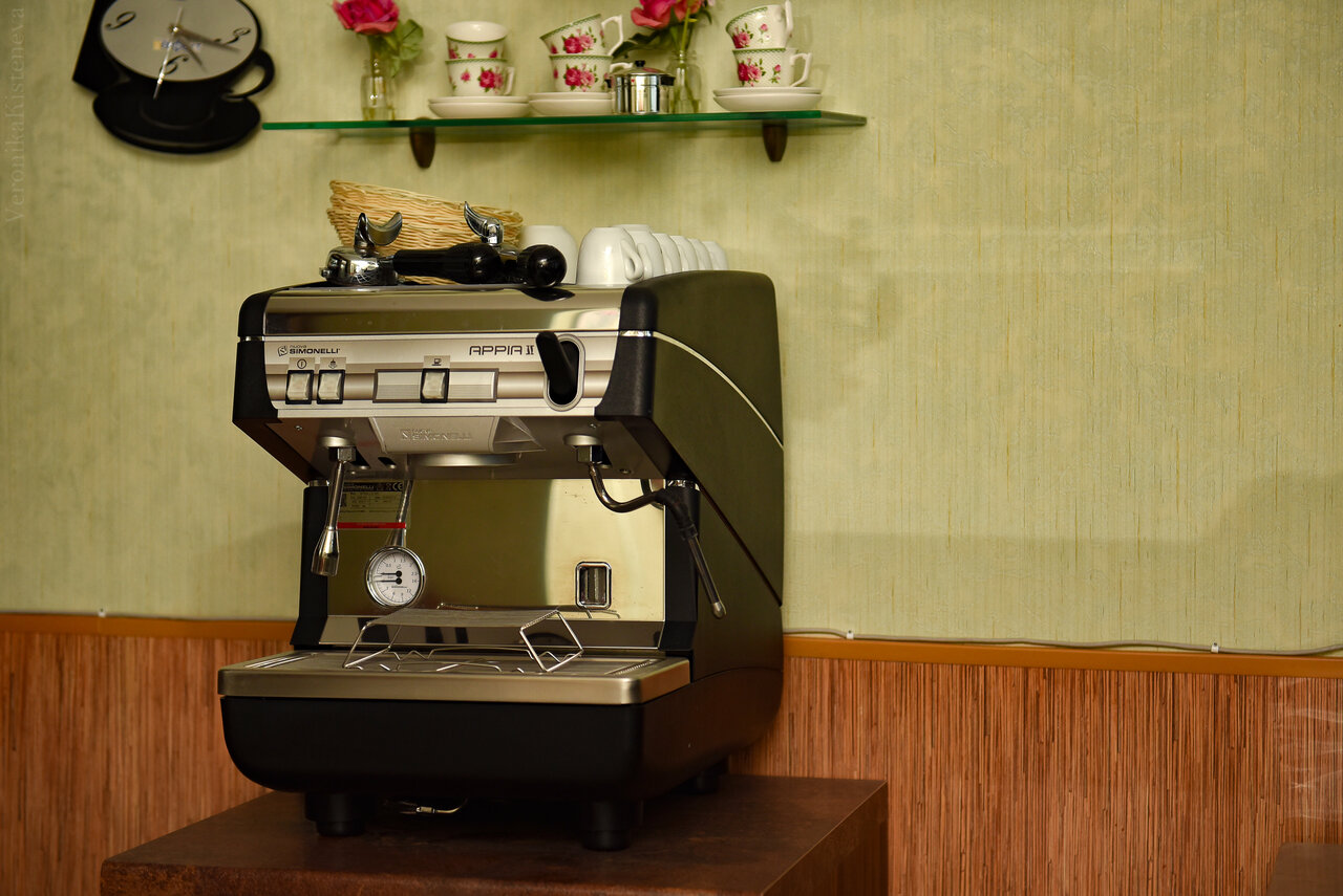 Гостиница Никопол Шахты-75