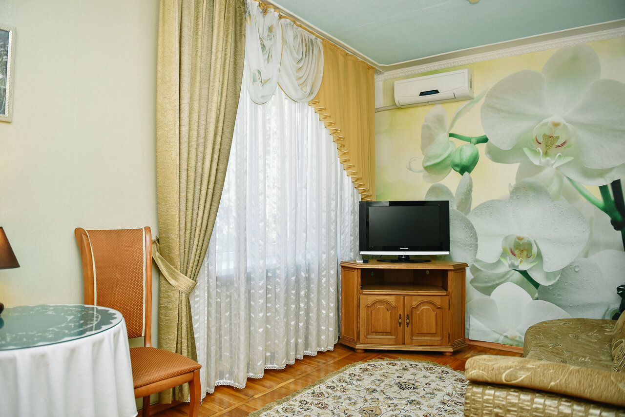 Гостиница Никопол Шахты-87