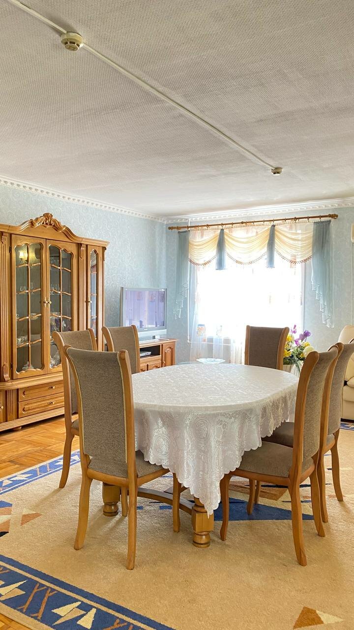 Гостиница Никопол Шахты-53