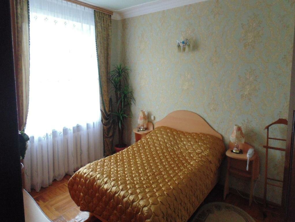 Гостиница Никопол Шахты-184