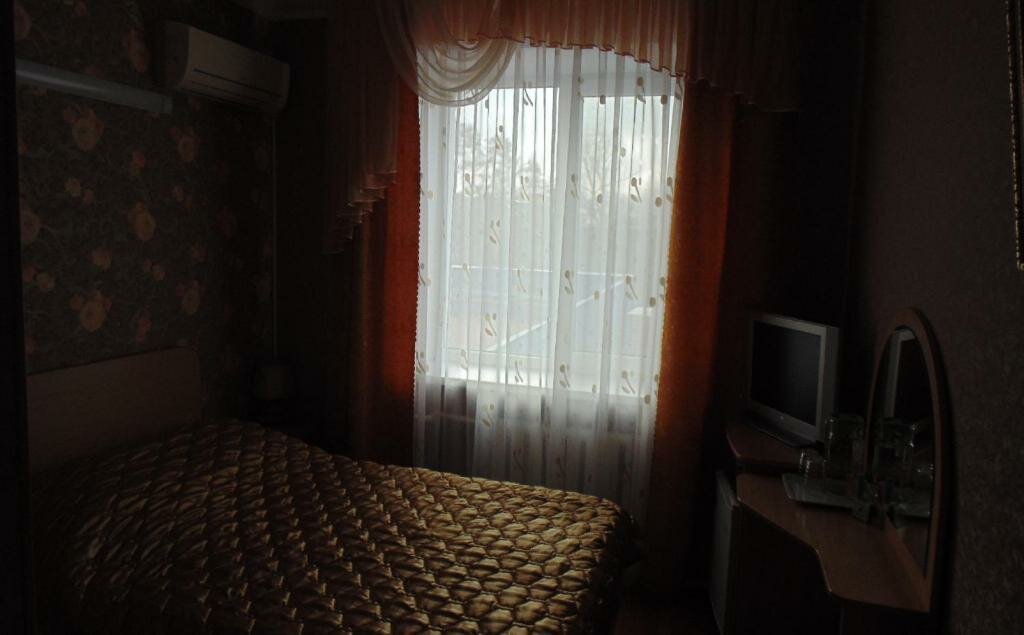 Гостиница Никопол Шахты-91