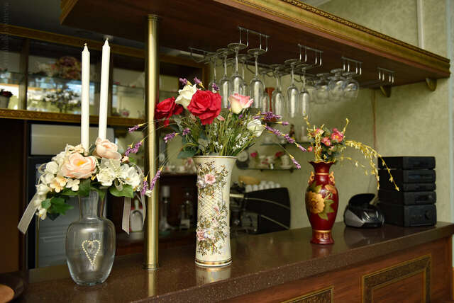 Гостиница Никопол Шахты-93