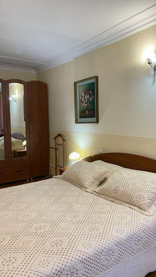 Гостиница Никопол Шахты-42