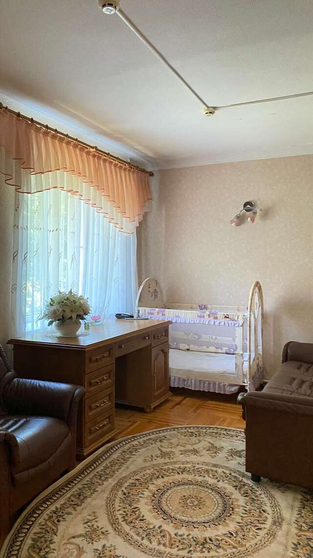 Гостиница Никопол Шахты-53