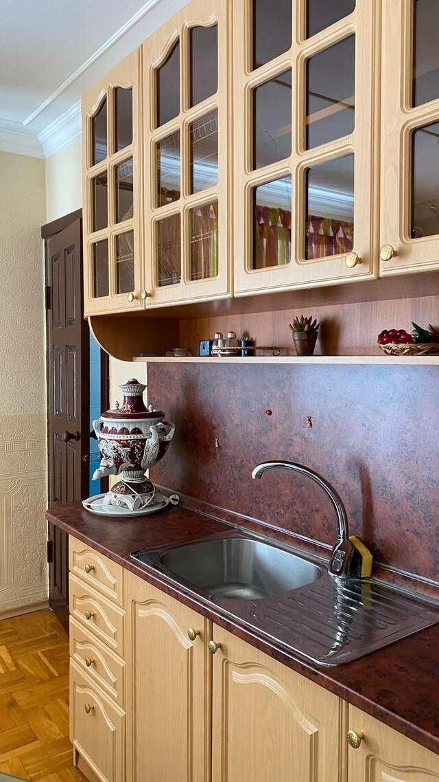 Гостиница Никопол Шахты-22