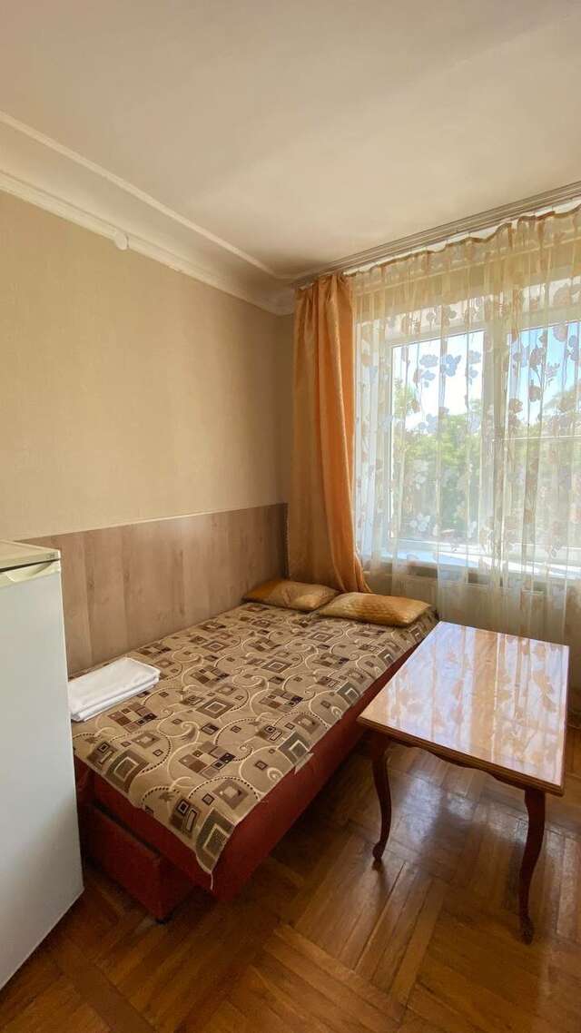 Гостиница Никопол Шахты-63