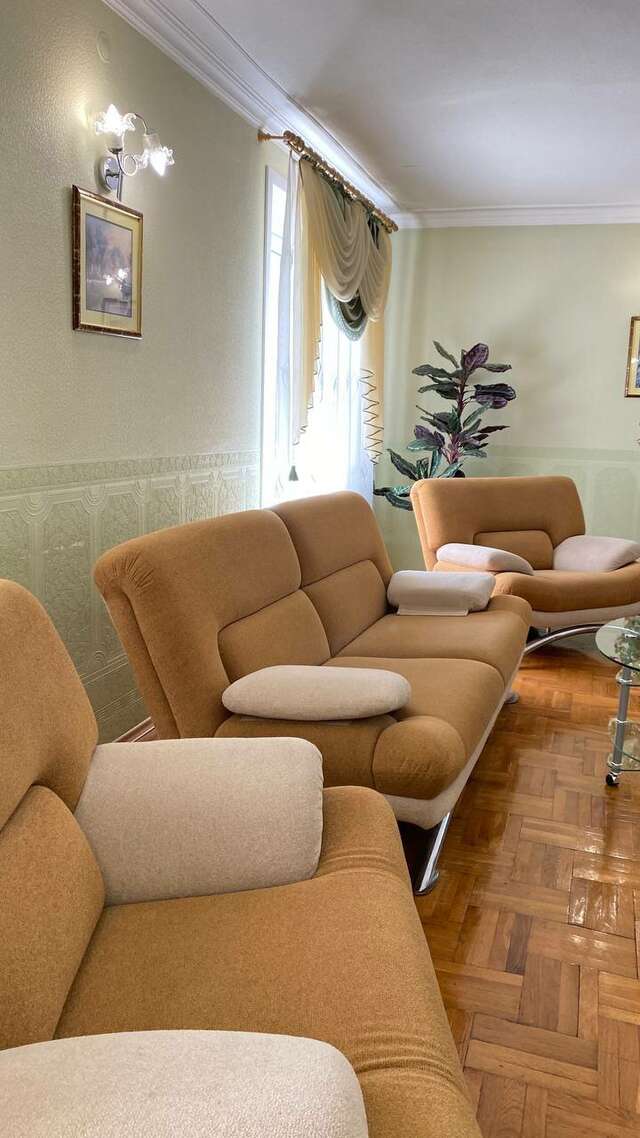 Гостиница Никопол Шахты-16