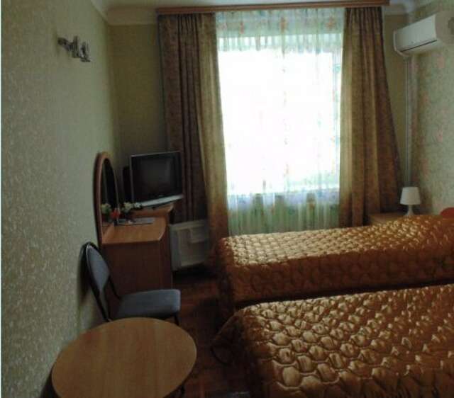 Гостиница Никопол Шахты-125