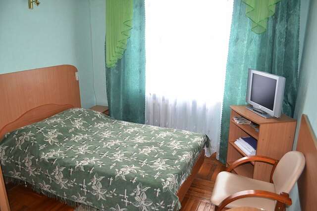 Гостиница Никопол Шахты-146