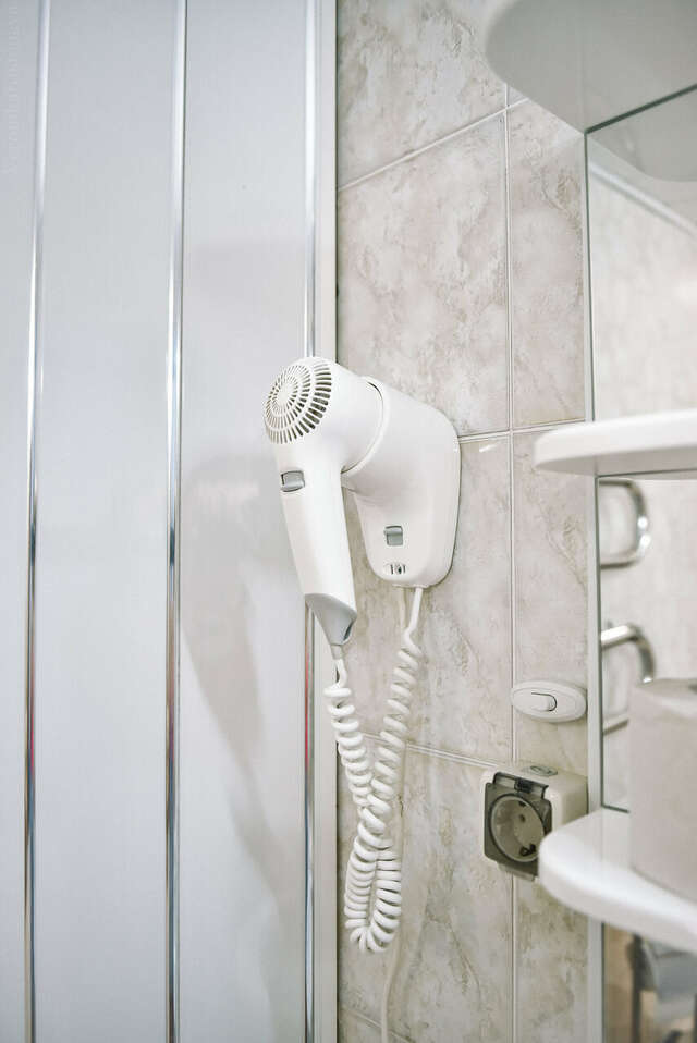 Гостиница Никопол Шахты-136