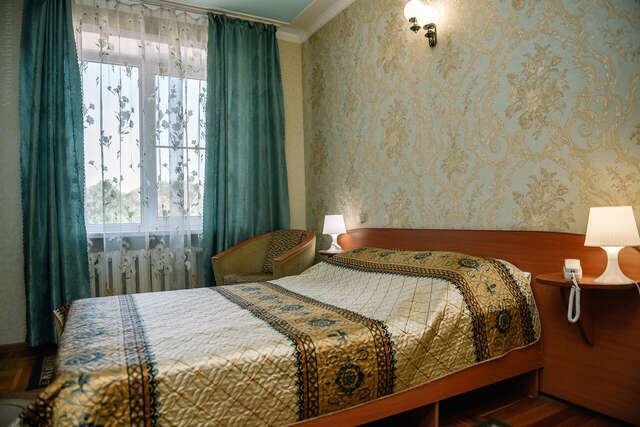 Гостиница Никопол Шахты-96