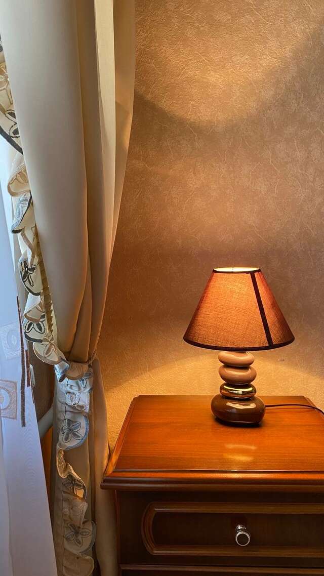 Гостиница Никопол Шахты-51