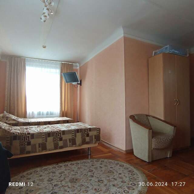 Гостиница Никопол Шахты-227