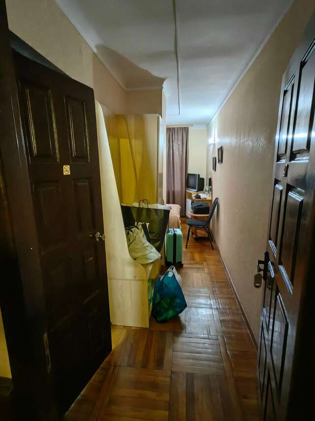 Гостиница Никопол Шахты-217