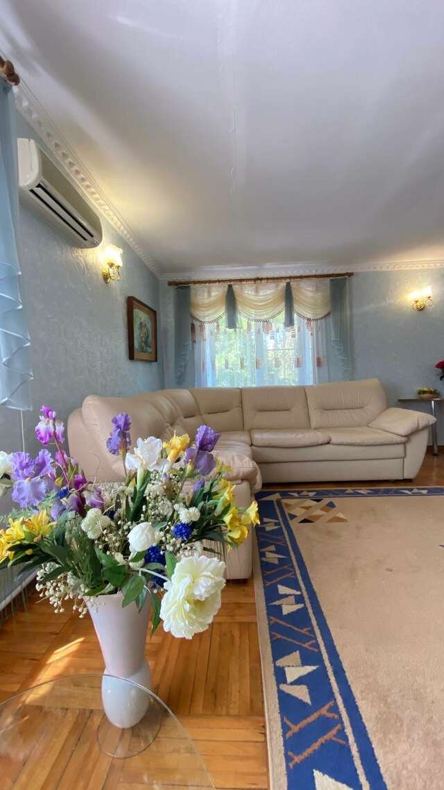 Гостиница Никопол Шахты-61